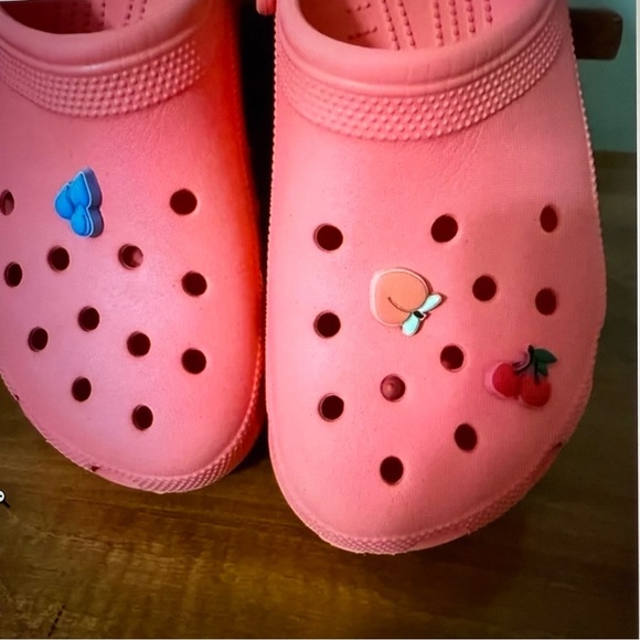 Unisex Pink Clogs - Picture 5 of 9